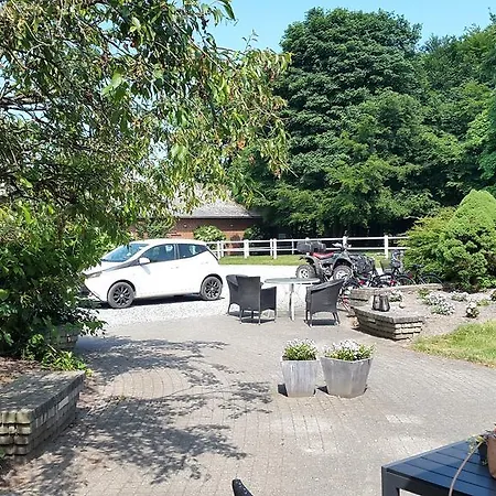 Feriegård øst Trøgelborg Farm